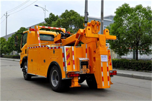 金塔高速路拖车费